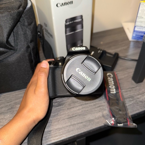 Canon EOS Rebel T7 DSLR Two Lens Kit and EF 75-300 Lenses - Picture 5 of 6